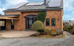 Spacious Holiday Home In Lierneux With Bubble Bath